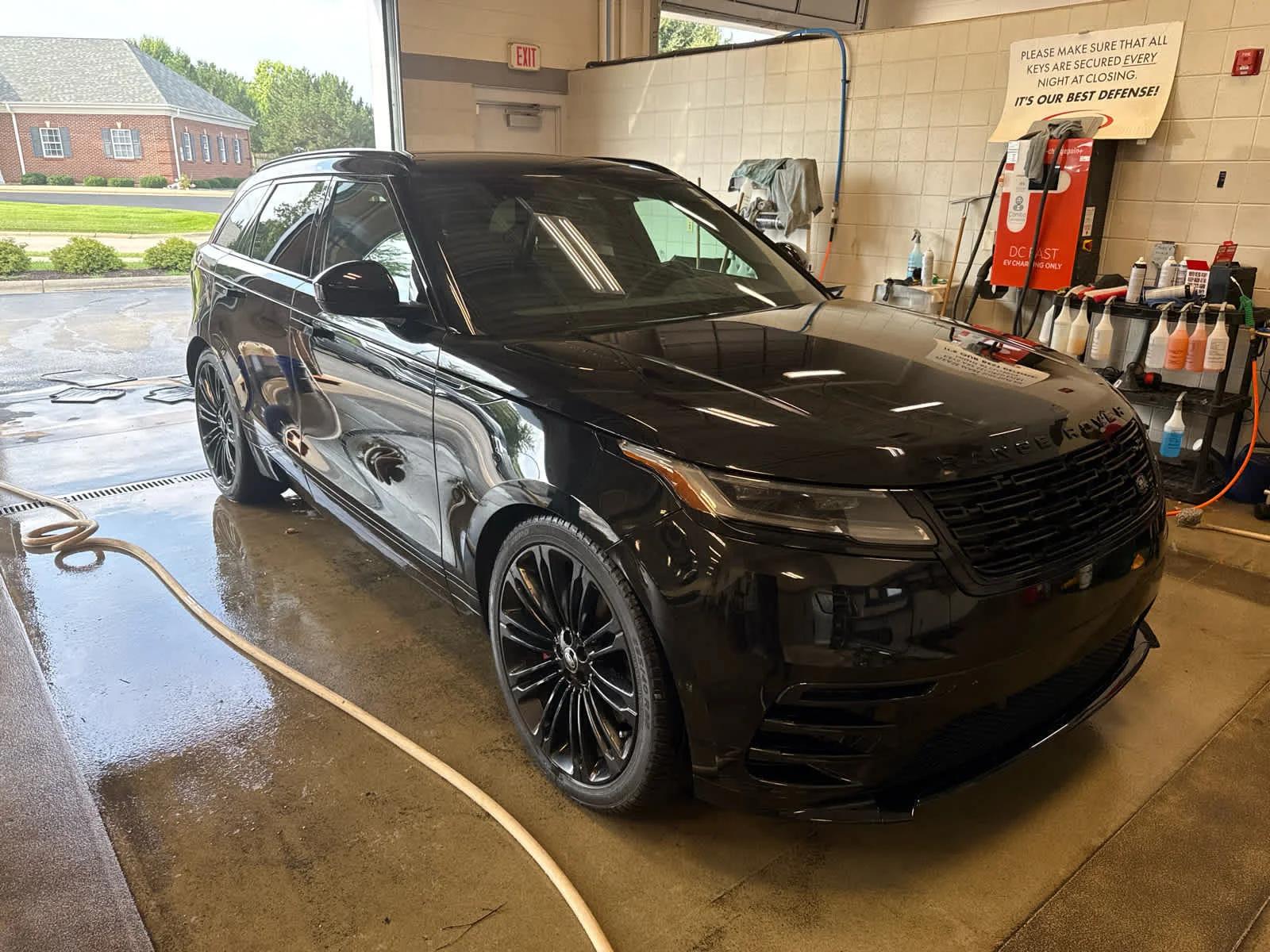 land rover range rover velar 2024 SALYL2FU3RA369578 image land rover range rover velar 2024 SALYL2FU3RA369578 image